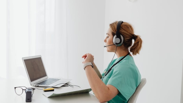 Understanding Red Light Therapy Benefits and Applications